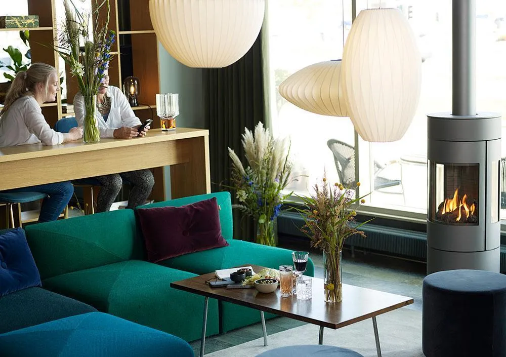 rais hotelgass 194 mindre