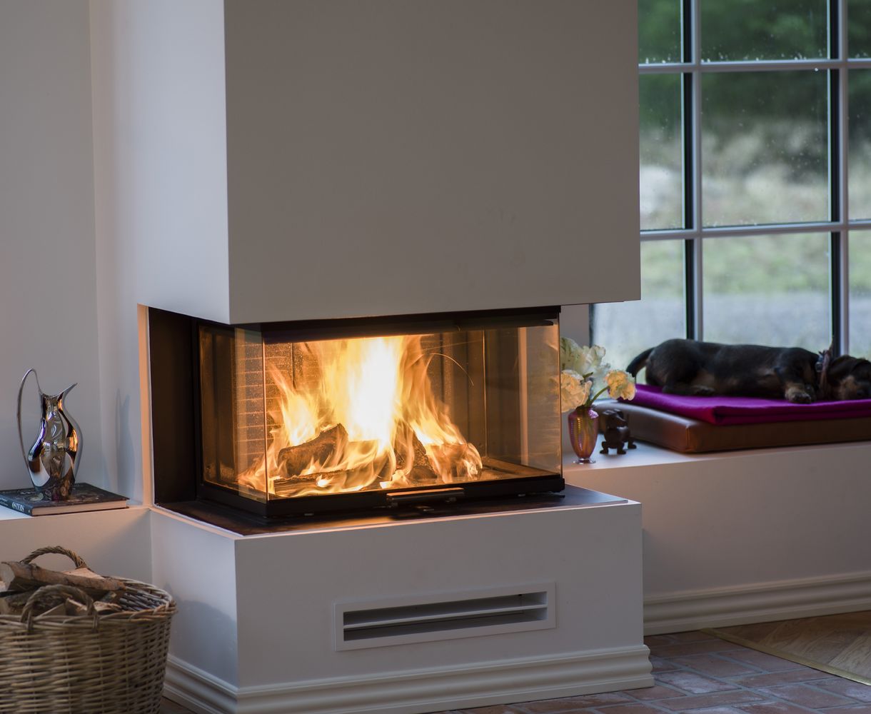Three Sided Fireplace - RAIS Visio 3 is a Peninsula Fireplace