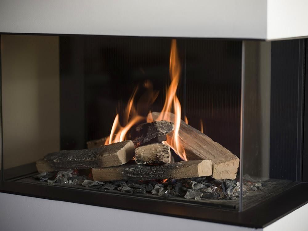 Experience the RAIS gas fireplace